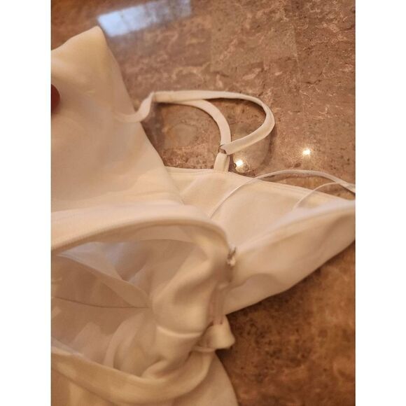 Altar'd State white belted adjustable spaghetti strap romper size medium - Picture 9 of 11